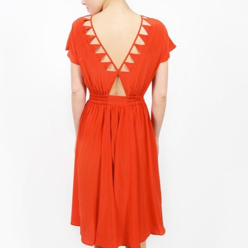 VENA CAVA COLIMA TRIANGLE CUT OUT DRESS